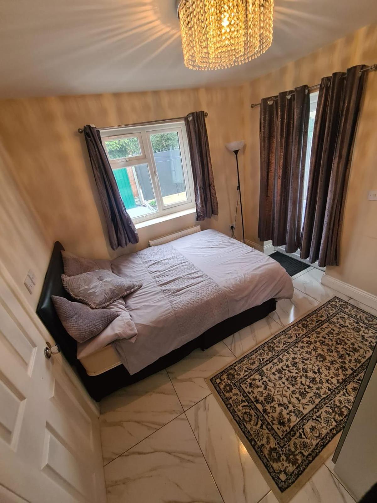 Shaz,S House Cowley (Greater London) Exterior foto